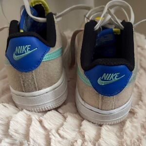 Nike Kids Sneakers - Cream and Blue